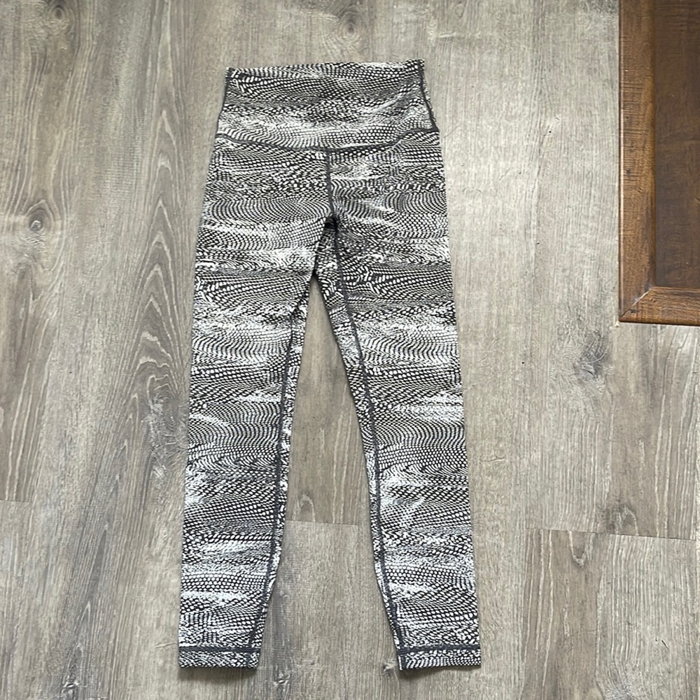 Lululemon capri leggings
